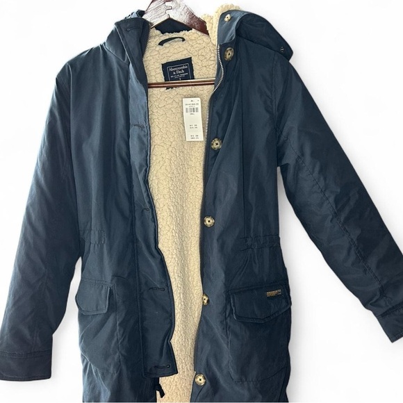 NWT Abercrombie & Fitch Navy Sherpa-Lined Hooded Coat – Size Small - Picture 1 of 12